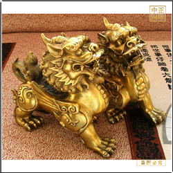 鑄銅關公 小型金貔貅擺件批發
