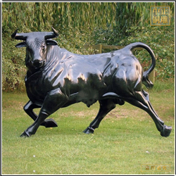 鑄銅關(guān)公 大號(hào)銅牛雕塑圖片