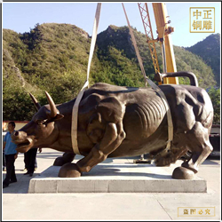 鑄銅關(guān)公 大號(hào)商業(yè)街步行街銅牛雕塑